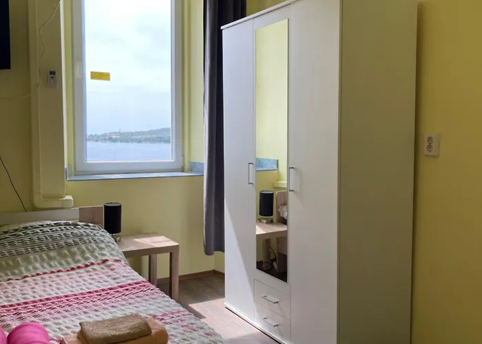 Lejlighed Dejan 3-free Parking Near Arena In Center, Near Bus, Train, Ferry, Airport Shuttle