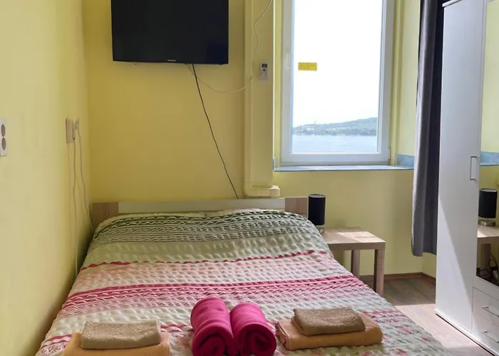Apartment Dejan 3-free Parking Near Arena In Center, Near Bus, Train, Ferry, Airport Shuttle *
